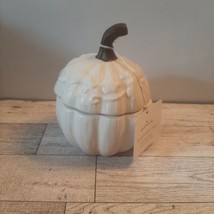 White Hallmark Pumpkin Candle with Lid Thanksgiving Halloween Fall Ceramic - £14.90 GBP