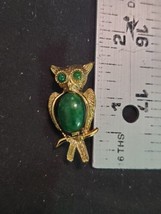 1950&#39;s Faux Jade Owl Brooch Jelly Belly - £8.37 GBP