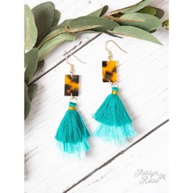 Beyond Precision Tassel Earrings with Leopard Accent with Ombre Aqua - €11,95 EUR