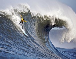 2010 mavericks competiti(Surfing). Photo choose Canvas Giclee - £6.71 GBP+