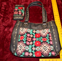 American Bling Embroiderd Collection Concealed Carry Tote and Wallet Set - $19.11