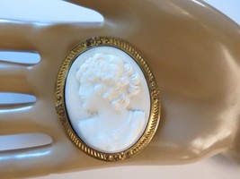 Antique Victorian Cameo White Pinkish Glass Face Brooch Gold Tone Frame 1 7/8&quot; - £63.13 GBP