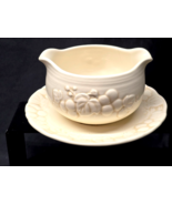 Vintage METLOX POPPY TRAIL Gravy Boat And Underplate ANTIQUE GRAPE Stone... - $17.80 CAD