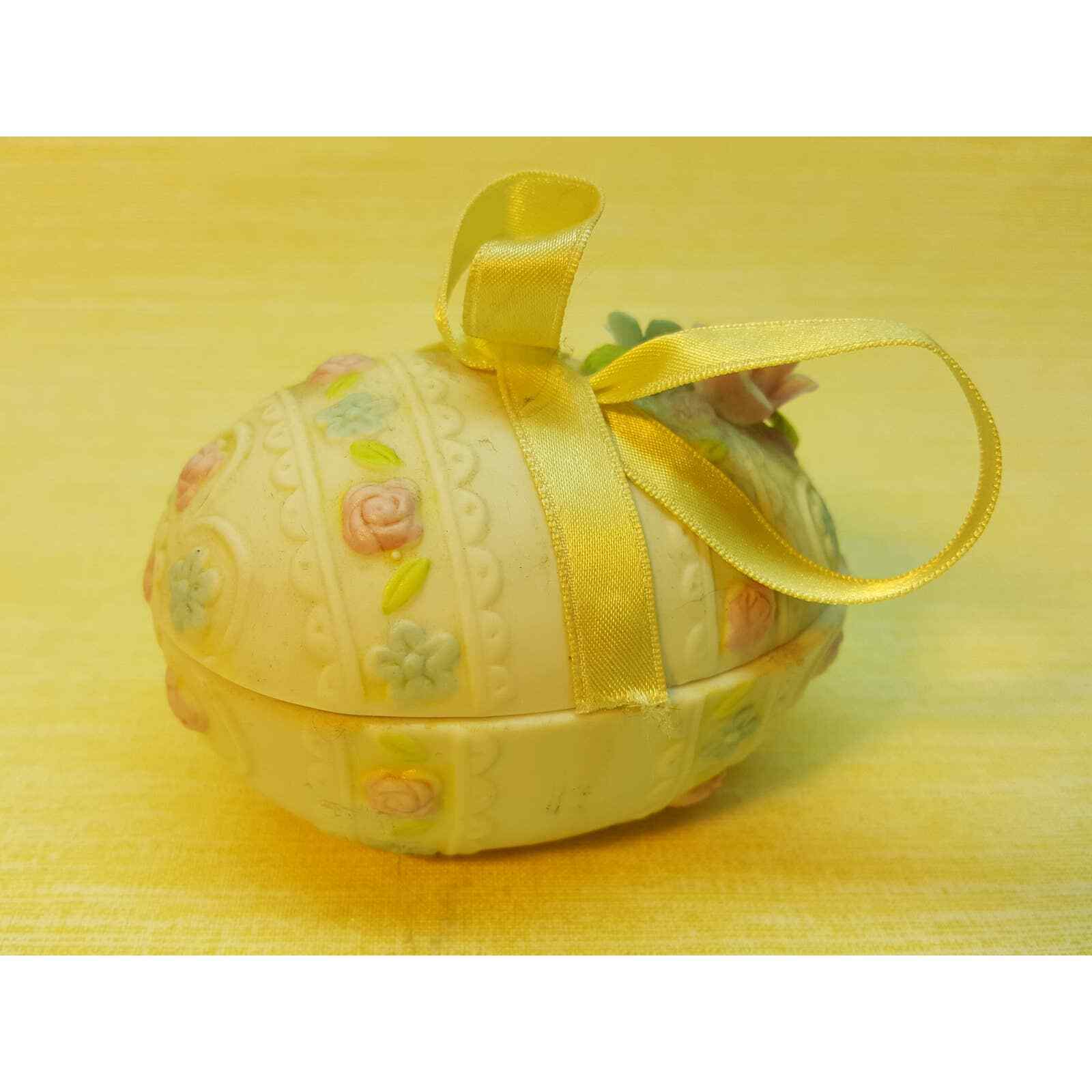 Enesco Easter Egg Trinket dish Ceramic egg shaped  BB327  - $7.95