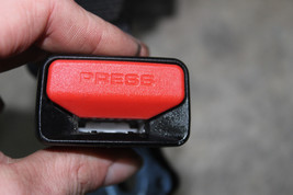 2017 JAGUAR XE REAR LEFT SEAT BELT BUCKLE  R1159 image 7