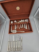 Wm Rogers 1951 Extra Silver Plate Magnolia Inspiration - 49 Pieces and case - £48.11 GBP