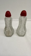 Vintage Clear Glass Ribbed Salt &amp; Pepper Shaker Set Red Top - £7.87 GBP