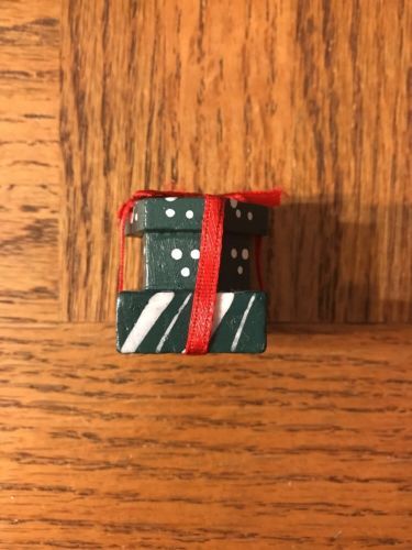 Christmas Presents Decoration - $7.47