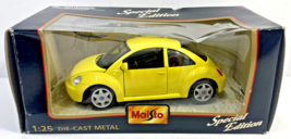 Maisto Special Edition 1:25 Die-Cast Metal Car Collectible Volkswagen Be... - £14.05 GBP