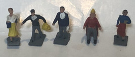 Vintage Small Figurines Lot Of 5 Model Train Accessories Background Pieces - £7.72 GBP