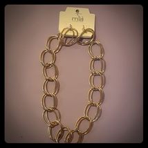 Mia Collection Kim Min Sun silver chain necklace with matching silver ea... - $6.30