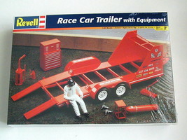 FACTORY SEALED Revell Race Car Trailer with Equipment #85-2993 - £50.99 GBP
