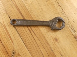 Hand Held Bottle Openers Cast Iron Wrench Beer Pop Soda Bar Resell Lot R... - €14,54 EUR