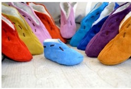 KIDS/BABY. SPANISH SLIPPERS MOCCASIN SHOES REAL LEATHER SUEDE LINED. - $427.25 MXN