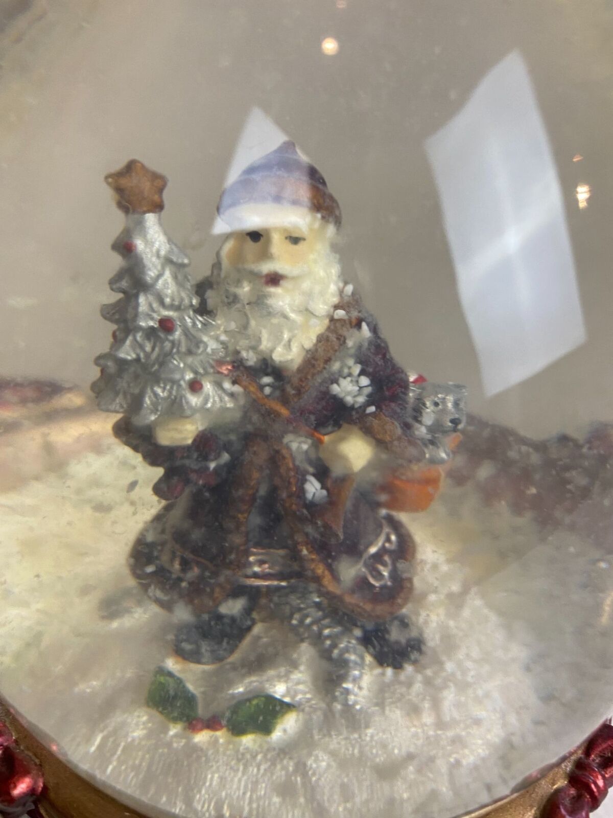 Santa Claus 6.5 &quot; Red/Silver And Gold Musical Snow Globe - $13.85