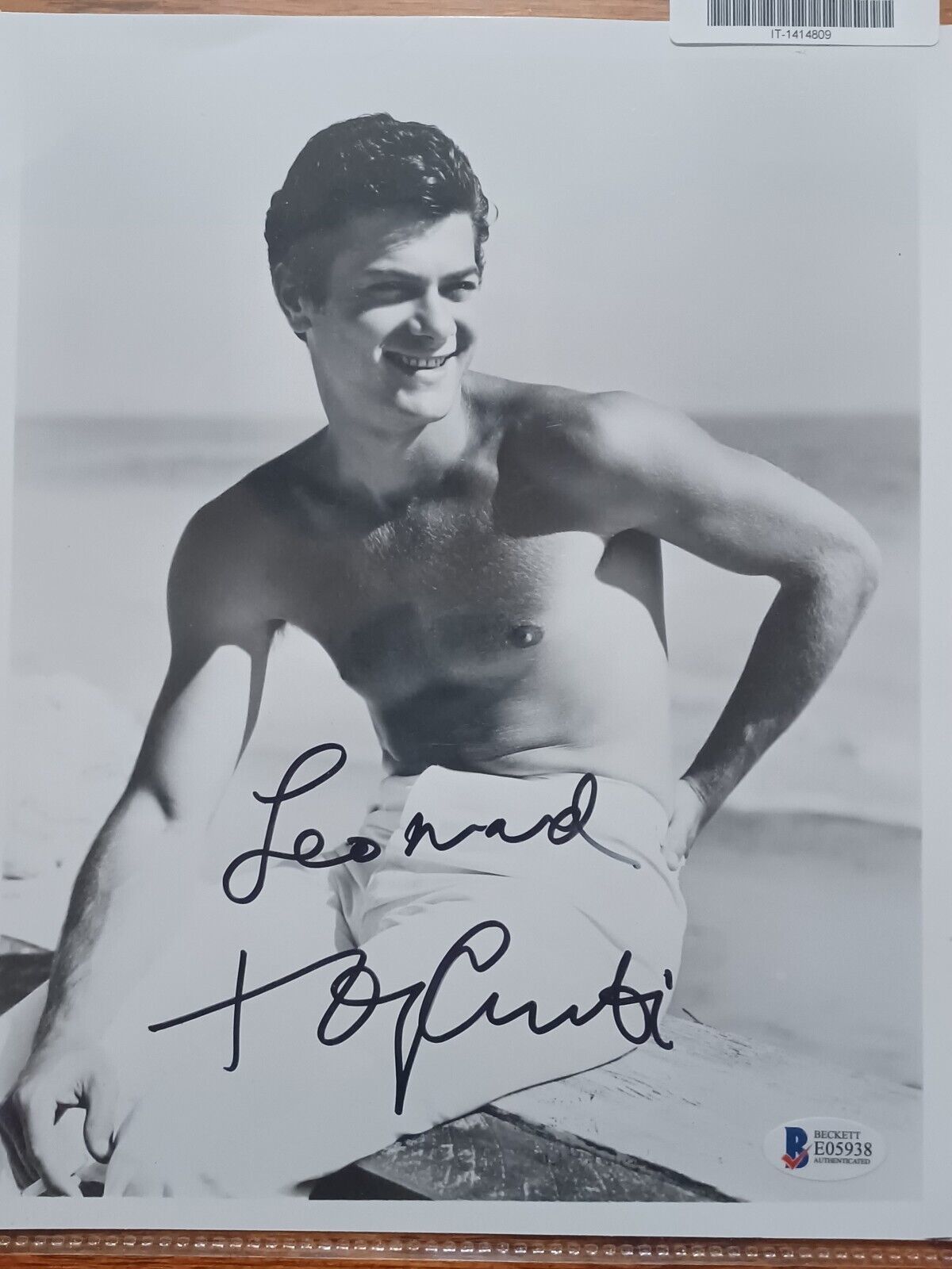 Primary image for TONY CURTIS HAND SIGNED 8x10 PHOTO AUTOGRAPHED BECKETT COA