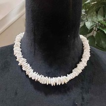 Women&#39;s Jewelry White Hawaiian Chipped Puka Sea Shell Necklace - £19.61 GBP