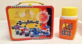 Vintage 1977 Racing Wheels Metal Lunchbox &amp; Thermos ~ Race Car Dragster - $1,111.31 MXN