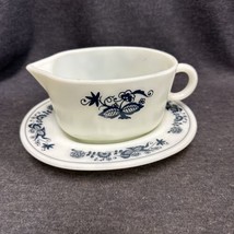 Vintage Pyrex Gravy Boat and Saucer Old Town Blue 2 Piece Set USA - £11.66 GBP