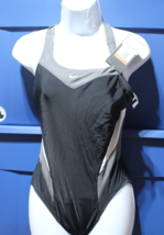 Nike Women&#39;s Fast Back One Piece Swimsuit NESS4038-001 Size 8 - £30.96 GBP