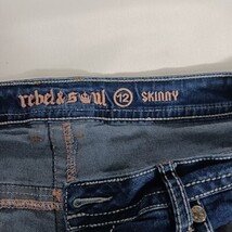 Rebel & Soul Women’s 12 Cotton Blend Faded Blue Distressed Skinny Jeans (31×30) image 4