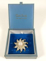 Sarah Coventry Golden Ice Sunburst Pearl Rhinestone Pin Brooch Hostess Gift Awar - £57.94 GBP