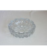 Vintage Crystal Clear Ashtray Round Heavy Star design 6 3/8&quot; diameter - £19.85 GBP