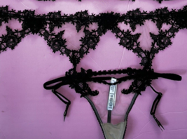 Victoria&#39;s Secret garter belt+XS,L thong beige BLACK lace applique embroidered - £54.50 GBP