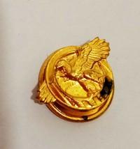 Vintage WWII Ruptured Duck Honorable Discharge Lapel Button Gold Tone 1/2&quot; - £11.93 GBP