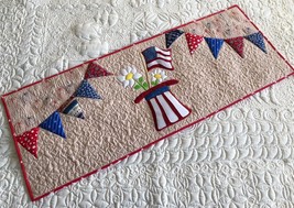 Independence Day quilted table runner, 4th of July table topper, American flag - £91.60 GBP