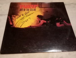 RATT &#39;Out Of The Cellar&#39; Vinyl LP Signed/Stephen Pearcy (Columbia House Edition) - £172.55 GBP