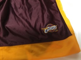 NBA Men’s Cleveland Cavaliers NBA Shorts Size Medium  Wine and Gold - £12.69 GBP