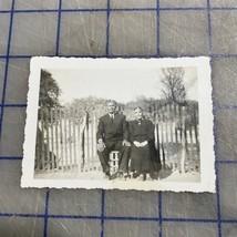 Vintage Photography Latino Couple South Texas Sitting Black And White 1950s - $104.23 MXN