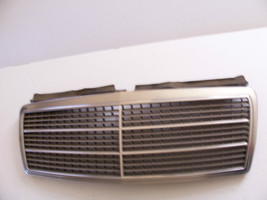 1997 C230 C280 GRILL OEM USED ORIGINAL MERCEDES GRILLE FRONT 202 888 00 23 - £138.62 GBP
