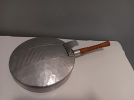 Vintage Aluminum Continental Curduroy Silent Butler #1505 w Attached Lid &amp; Handl - £8.14 GBP