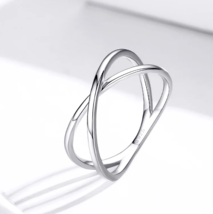 Platinum 925 Sterling Silver Elegant X-Style Crossover Ring - £19.66 GBP