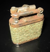 1930s ANTIQUE Art Deco Wrap Lift Arm side Roller Petrol Lighter Made In USA - $19.99