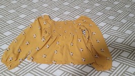 Old Navy Mustard Floral Girls Top Size 8 - $14.82 CAD