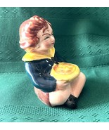 Vintage Shaker Little Jack Horner w Christmas Pie Ceramic 3&#39; Tall Nurser... - $467.49 MXN