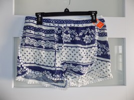 West Loop Blue Floral Print Shorts Size L/XL Women&#39;s NEW - $17.48