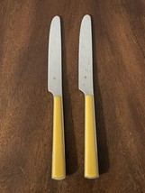 WMF Cromargan Cortina Yellow Gold 2 Dinner Knives 8.5&quot; Plastic Flatware - £10.73 GBP