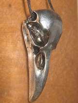 USA 12 Grams 40MM Raven Bird Skull Silver Tone Brass Pendant Charm Cord Necklace - £10.31 GBP