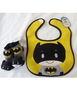 Hallmark Itty Bittys Baby DC Comics Batman Bib &amp; Rattle Socks (Size 0-12... - £19.91 GBP