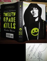 Brewer, Heather Twelfth Grade Kills Signed 1st 1st Edition 3rd Printing - £37.59 GBP