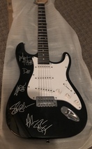 Guns N Roses Signed Autographed Full Size Guitar - £1,180.36 GBP