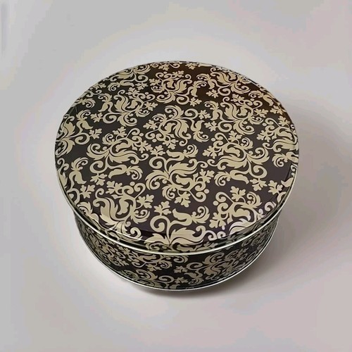Vintage Victorian ~ 7.75" Diameter ~ GOLD PAISLEY ~ Cake ~ Cookie ~ Candy Tin Item image 4