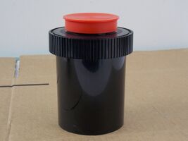 35mm film  UNIVERSAL DEVELOPING TANK W/2 REELS made in spain - $24.99