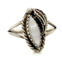 Vintage Sterling Native American Old Pawn Feather MOP Shell Ring Band si... - $34.65