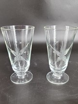 2 Starburst Small Etched Glass Footed Juice Glasses Large and Small Stars Vintag - £10.01 GBP