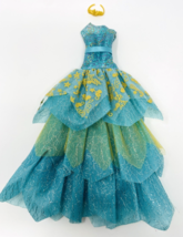 Disney Descendants 2 Isle of the Lost Royal Yacht Ball Uma Doll Dress Tiara - $185.54 MXN